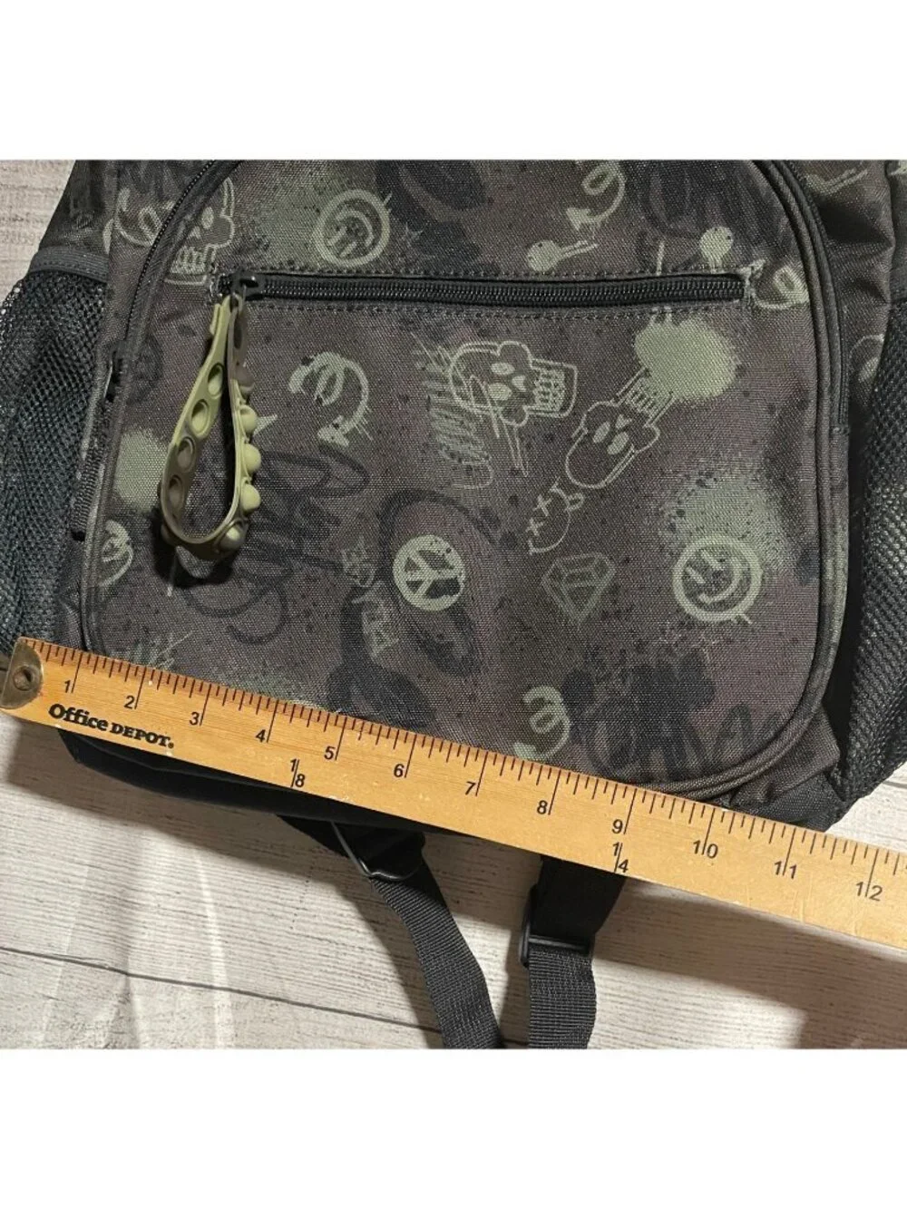 Art Class Kids Printed Backpack W/Front Pocket & Water Bottle Mesh Holders Black